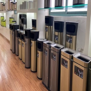 從普通塑料制品到智能垃圾桶 轉(zhuǎn)型升級(jí)后的“臺(tái)州制造”插上電商翅膀再起航